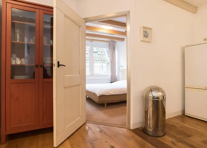 Kloveniers בית אירוח