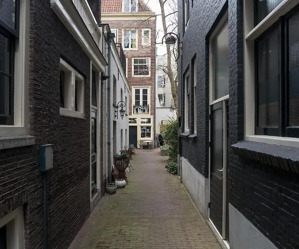 Kloveniers * Amsterdam